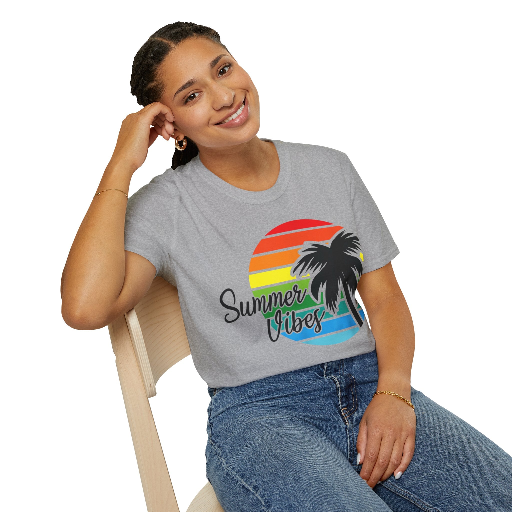 Retro paplūdimio vasaros atmosfera saulėlydis ir palmės unisex minkšto stiliaus marškinėliai - plusminusco.com