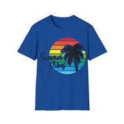 Retro Beach Summer Vibe Sunset and Palm Trees Unisex Softstyle tričko - plusminusco.com