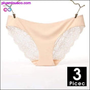 Um conjunto de 3 peças de calcinhas sexy de renda e lingerie de seda em - plusminusco.com