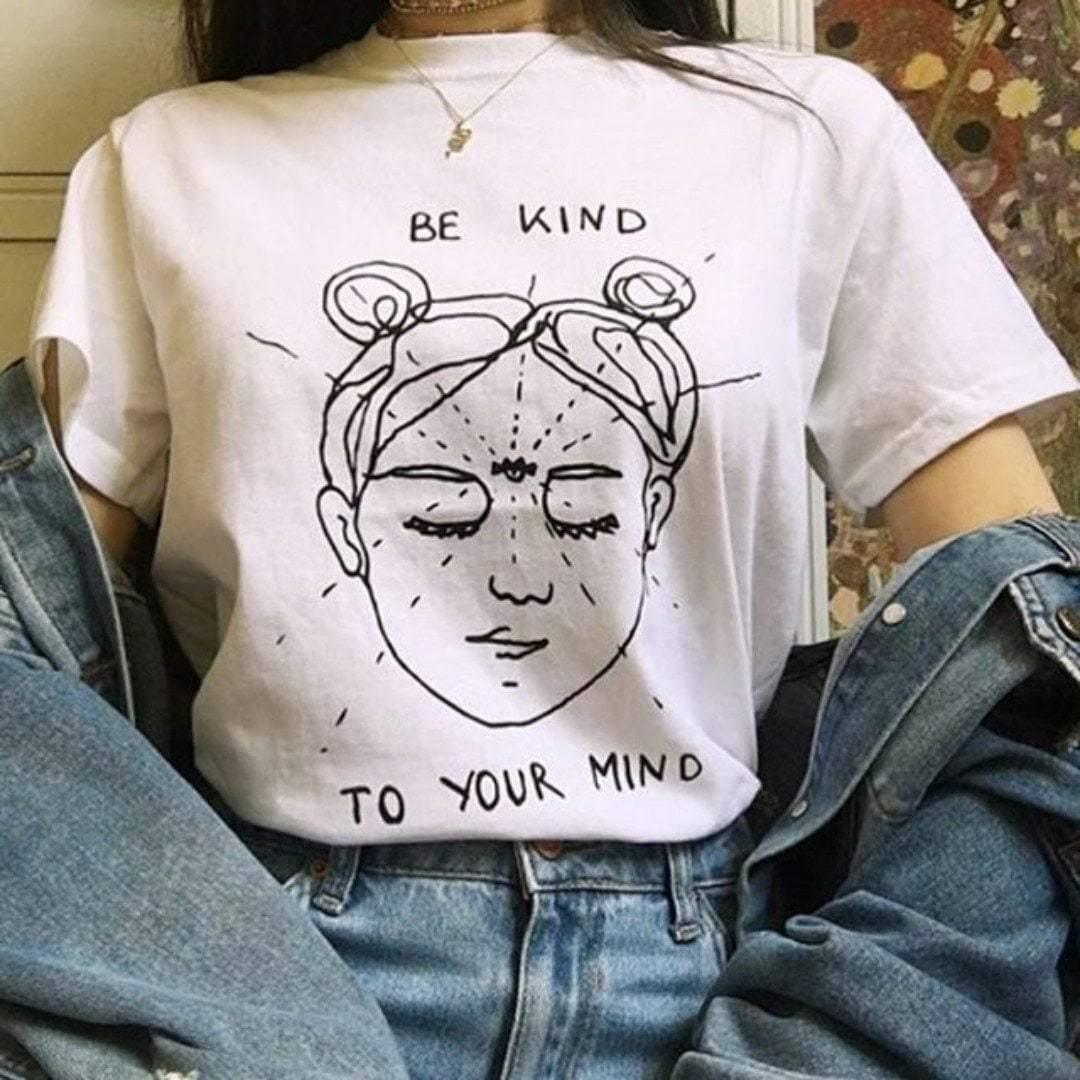 Be Kind To Your Mind 面白いシャツマインドグラフィック Tシャツ夏半袖美的グランジ Tシャツ女性 Tシャツトップス服 - plusminusco.com