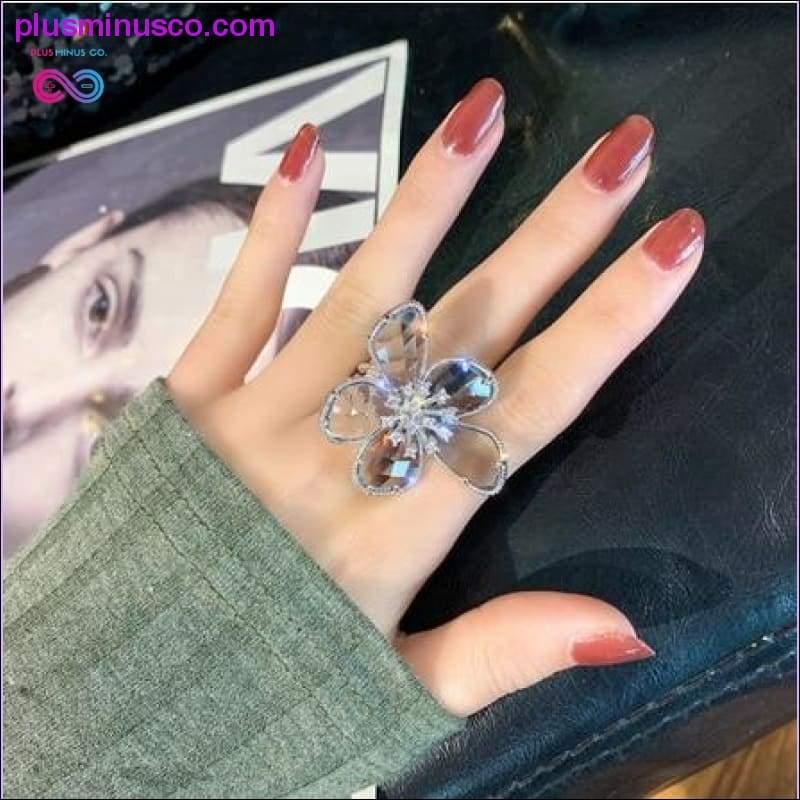 Prsteň s motýľom Luxusný lesklý koktailový prsteň pre ženy, elegantné nastaviteľné prstene, motýľové prstene s vysokým leskom z medi a zirkónu, - plusminusco.com