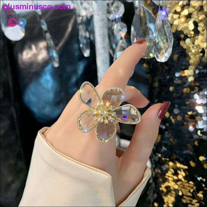 Prsten s leptirom Luksuzni sjajni prsten za koktel zabave za žene, elegantno podesivo prstenje, visokokvalitetno prstenje s leptirima od svijetlog bakra i cirkona, - plusminusco.com