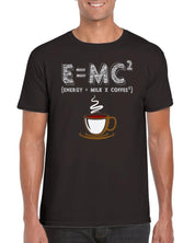 ई = एमसी2 | ऊर्जा = दूध x कॉफ़ी2 टी-शर्ट - प्लसमिनस्को.कॉम