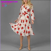 Елегантна рокля с V-образно деколте и дълъг ръкав || PlusMinusco.com - plusminusco.com