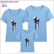 Flag of Finland on a Raised Clenched Fist family matching - plusminusco.com