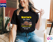 Grappige natuurkunde grap luiaard Unisex shirt, grappige Newton natuurkunde grap eerste wet slaap gag cadeau, wetenschap woordspeling grap slapen luiaard shirt - plusminusco.com