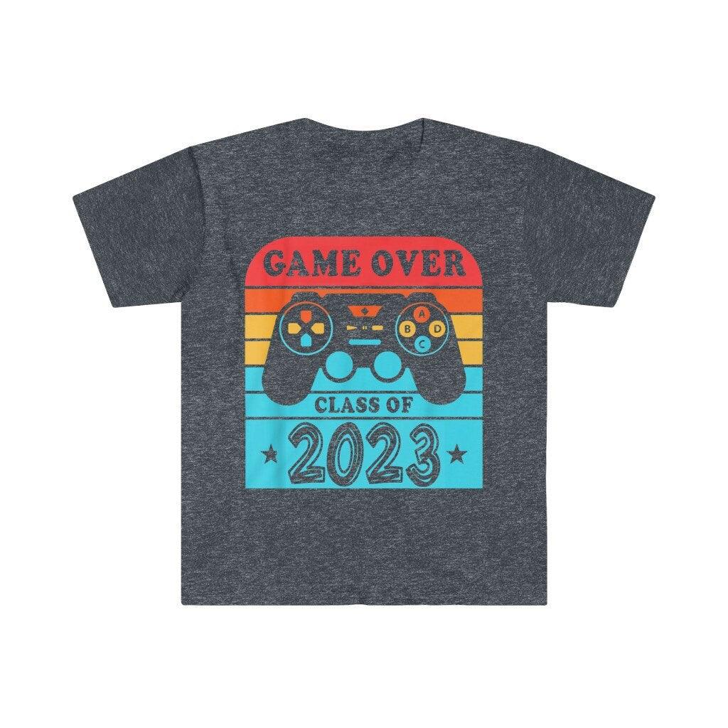T-shirt Game over class del 2023, regalo di laurea del College, maglietta della classe del 2023, camicia senior, regalo per il laureato, regalo per lei, giochi per anziani - plusminusco.com
