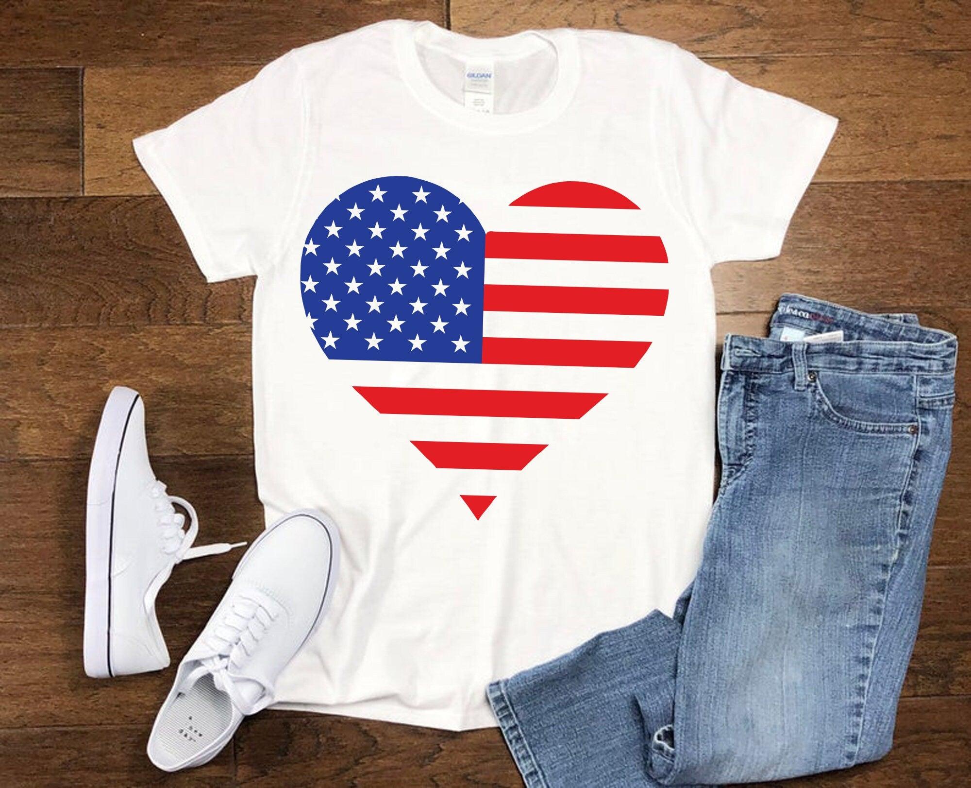 Hjerteformede American Flag T-shirts, American Flag Heart , 4th Of July Shirt, Memorial Day , Patriotic , Flag Heart, Fourth Of July - plusminusco.com