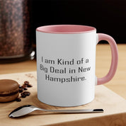 Je suis un peu une grosse affaire dans le New Hampshire Mug New Hampshire Ceramic Cup Cadeaux utiles pour le New Hampshire tasse en céramique, conception de tasse drôle, drôle de New Hampshire, tasse de citation drôle, tasse humoristique, New Hampshire, tasse du New Hampshire, blague du New Hampshire, nouveau tasse hampshire, tasse débutant, tasse sarcastique, Tee, tees, Tasse à café bicolore, tasse bicolore - plusminusco.com