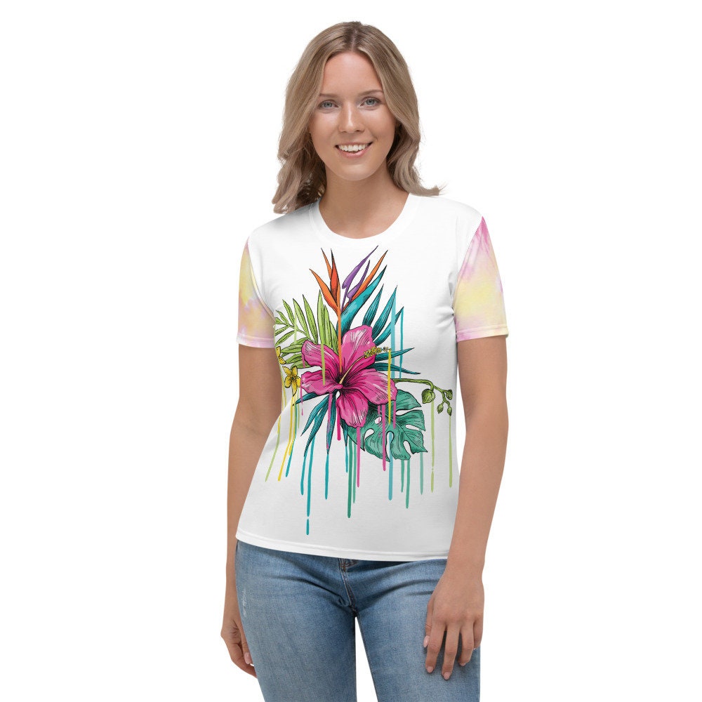 Wiosenna koszulka z kolorowym kwiatkiem w stylu vintage || Koszulka z naturalnym dzikim kwiatem || Na całej powierzchni naturalny nadruk kwiatowy, kwiat hibiskusa, koszula hawajska, - plusminusco.com