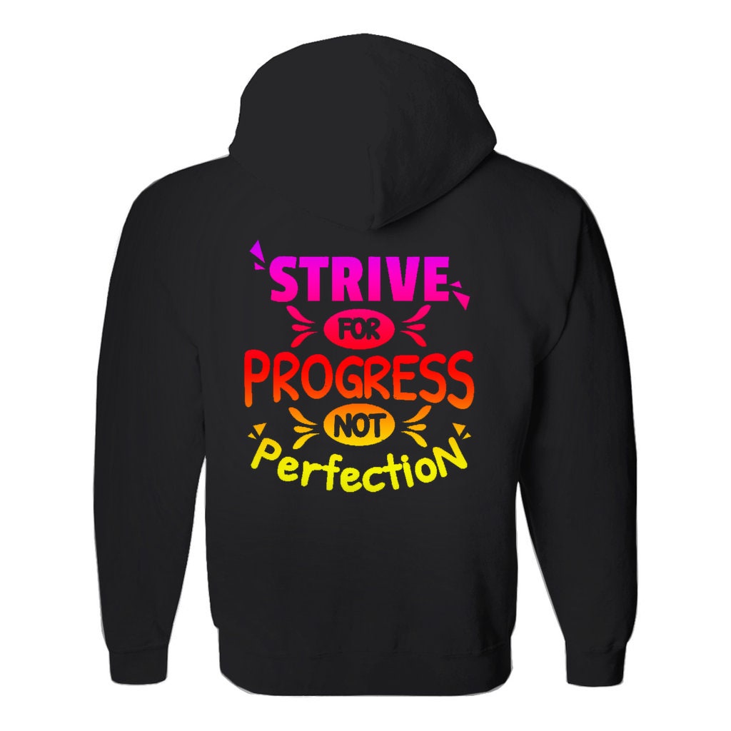Usilujte o pokrok, ne o dokonalost Mikiny s kapucí (bez zipu/pullover), Motivační triko, Tričko do posilovny,Motivace do posilovny,Motivační triko, Motivace - plusminusco.com