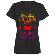 Niektóre dziewczyny lubią nosić kokardki. Odprowadzająca wilgoć koszulka – plusminusco.com