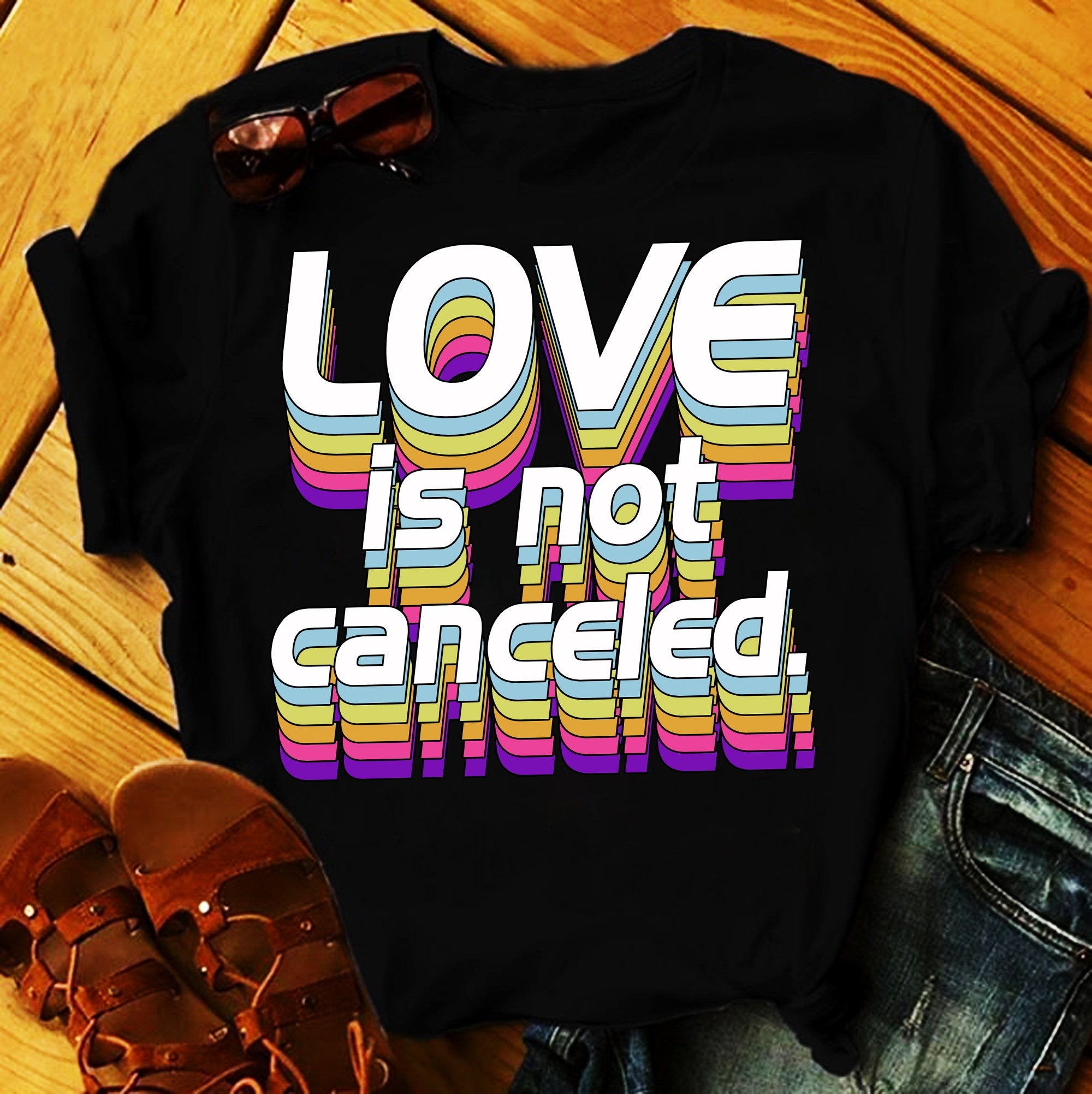 Trička Love Is Not Cancelced, Karanténní valentýnská košile, valentýnská košile, nápad na dárek ke Dni matek, valentýnské dárky - plusminusco.com