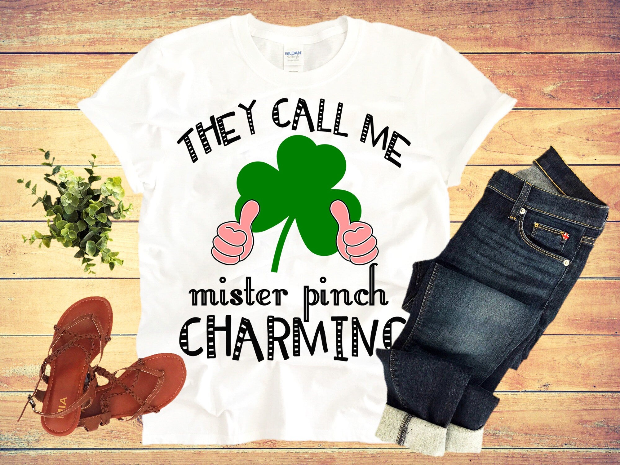 Þeir kalla mig Pinch Mister Charming, St. Patrick's Day stuttermabolir - plusminusco.com