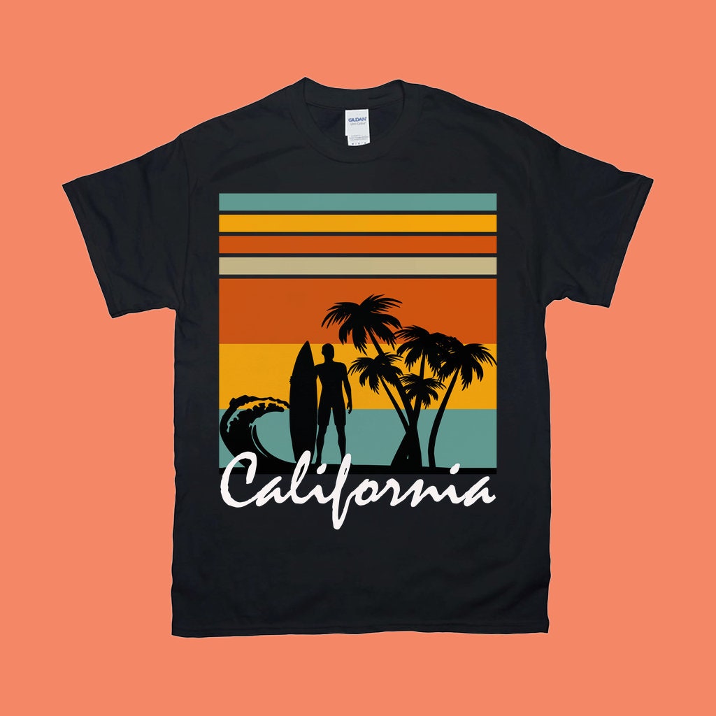 Californië | Retro zonsondergang, Californië zonsondergang, Californië shirt, Californië geschenken, retro zonneschijn, grafisch shirt, reisgeschenken, California State Tee - plusminusco.com