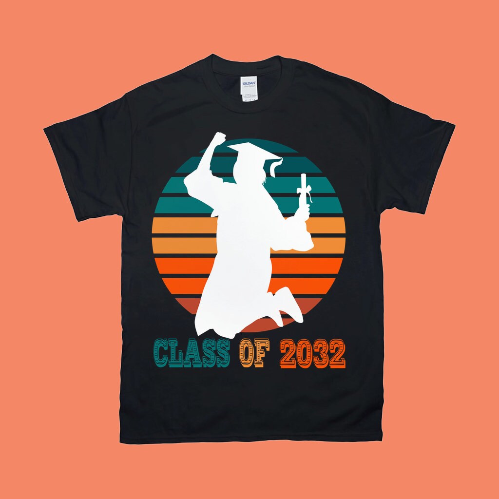 Class Of 2032 | Retro Sunset T-Shirts, graduation gift, retro senior shirt, graduation shirt, class of 2032 shirt, senior 2032 shirt - plusminusco.com