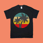 Chemise unisexe au coucher du soleil tropical || Chemise de coucher de soleil tropicale de plage || Chemise de vacances tropicales || Tee-shirt d'été vintage - plusminusco.com