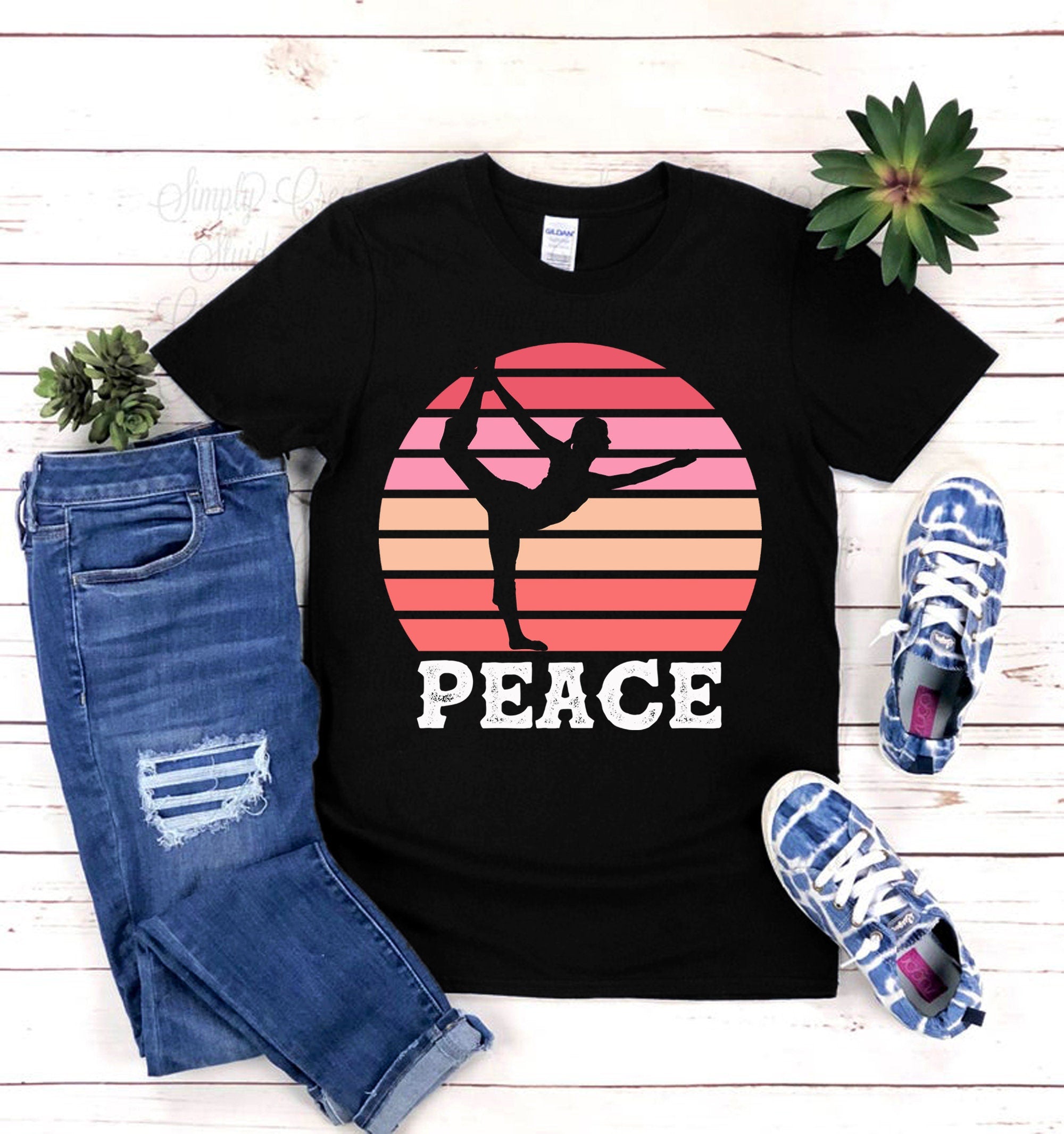 Йога | мир | Ретро тениски, тениска за йога, тениска за мъже, тениска за жени, йога, мотивация, положителен ум, положителни вибрации - plusminusco.com