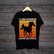 Eu gosto de cavalos, cães e talvez 3 pessoas, camisa de amante de cavalos, camisa de cavalo para meninas, presente para proprietário de cavalo, camisa de fazendeiro, presente de cavalo, camiseta de cavalo - plusminusco.com