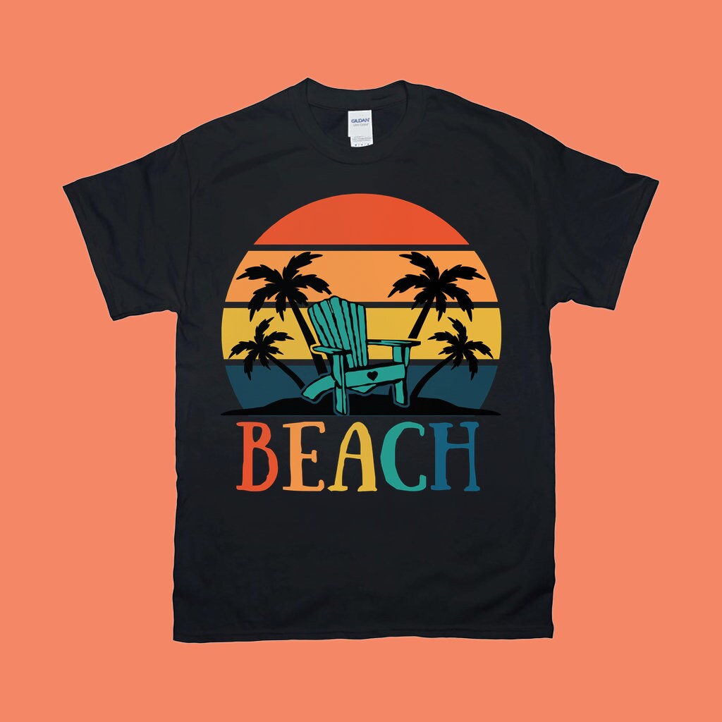 समुद्र तट कुर्सी ताड़ के पेड़ | रेट्रो सनसेट टी-शर्ट, आइलैंड लाइफ टी-शर्ट | ग्रीष्मकालीन शर्ट | वेकेशन शर्ट - प्लसमिनस्को.कॉम