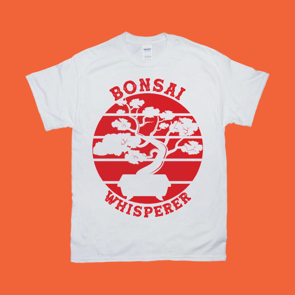 Bonsai-Flüsterer | Retro-Sonnenuntergang-T-Shirts - plusminusco.com
