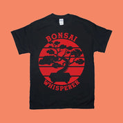 Susurrador de bonsais | Camisetas Retro Atardecer - plusminusco.com