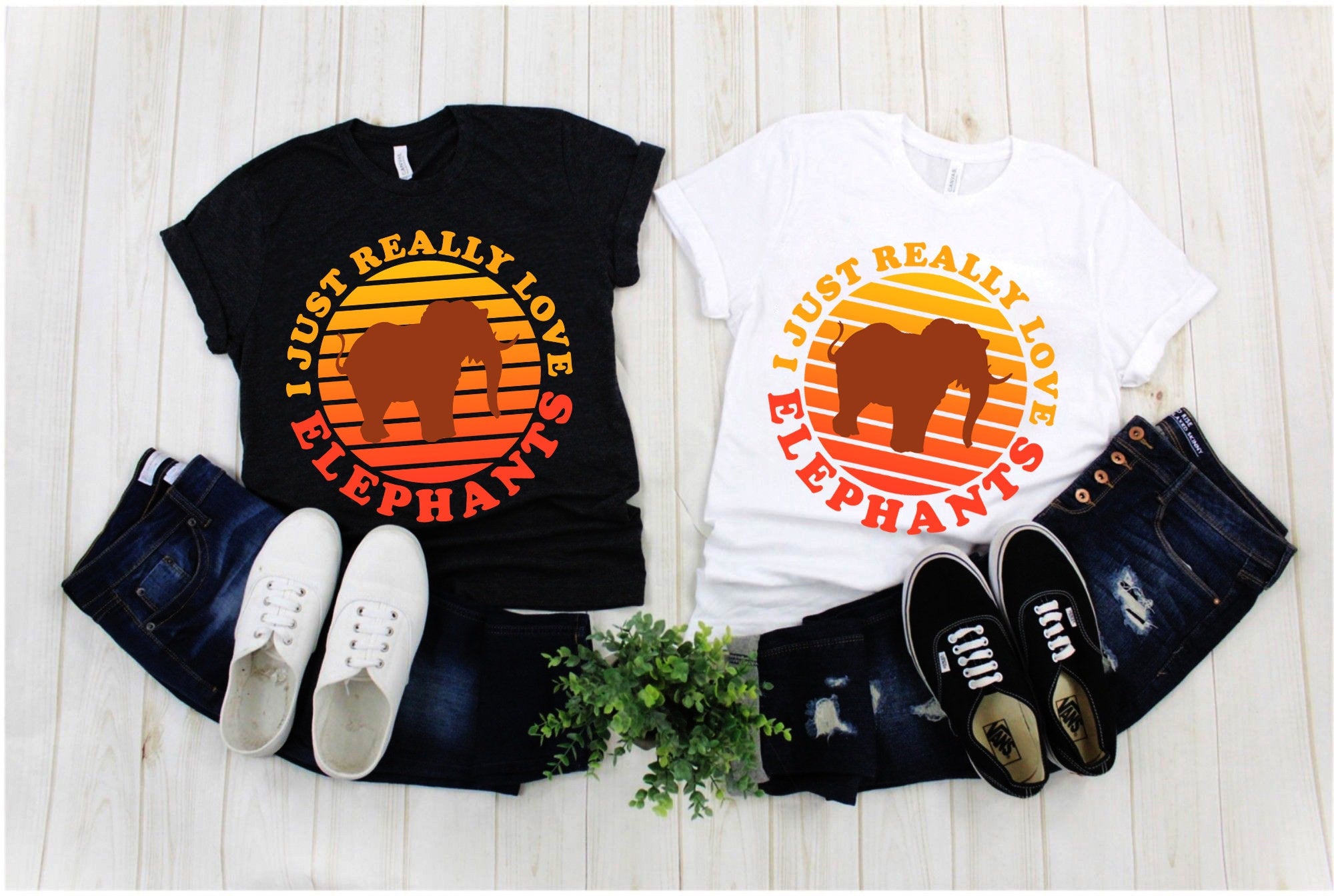 Jeg elsker bare elefanter | Retro Sunset T-shirts - plusminusco.com