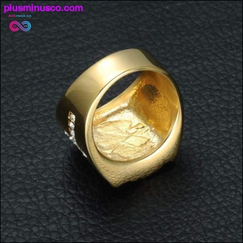 Мужское кольцо с белым цирконием «Иисус Крест», золотого тона - plusminusco.com
