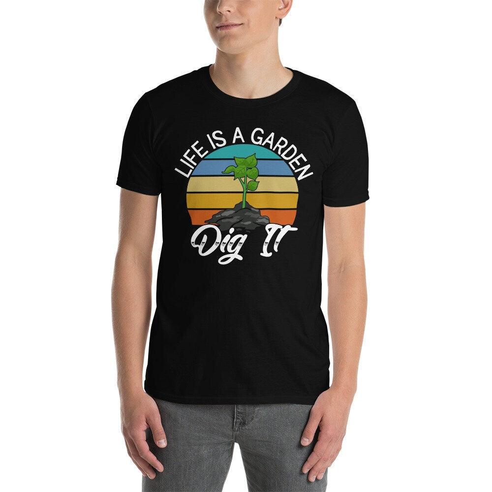 Life is a grad dig it t-shirt T-shirt, t-shirts - plusminusco.com