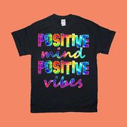 긍정적인 마음 긍정적인 느낌 | 염료 프린트 티셔츠,요가 티셔츠, 남성용 티셔츠, 여성용 티셔츠, 요가, 동기 부여 - plusminusco.com