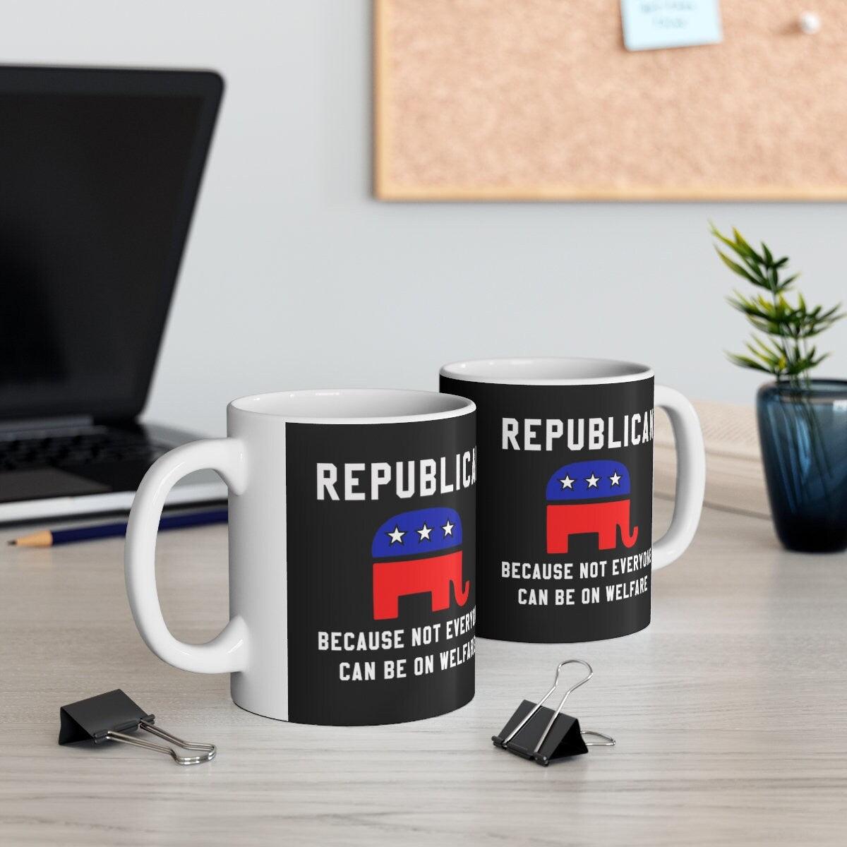 Ρεπουμπλικανός Κούπα καφέ, Ρεπουμπλικανικό δώρο, Πολιτική Κούπα, Ρεπουμπλικάνος Δεν μπορούν όλοι να είναι στο Welfare, Raised Republican, Elephant, Ceramic 11oz - plusminusco.com