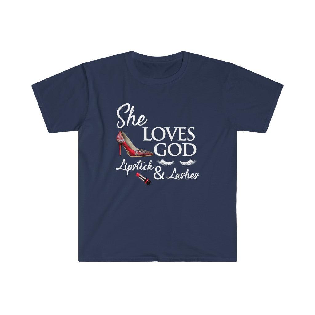 „She Loves God Lipstick & Lashes“ marškinėliai – plusminusco.com