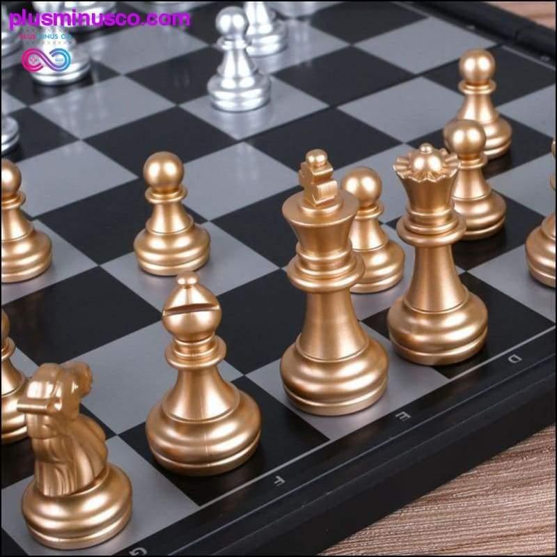 مجموعة الشطرنج المغناطيسية الفضية والذهبية - plusminusco.com