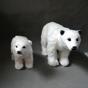 Simulační zvířecí model Polar Bear Hračka Polyetylen a kožešiny, syntetická chlupatá dekorace zvířátek lední medvěd - plusminusco.com