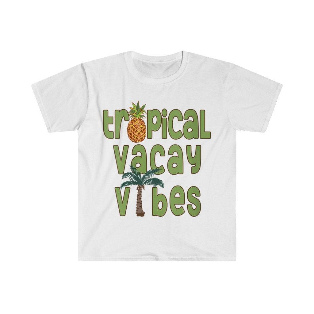 Camiseta tropical Vacay Vibes, camiseta retrô de palmeiras de abacaxi, Vacay Vibes, camisas tropicais, camisetas de viagem, camisetas de férias, modo Vacay, - plusminusco.com
