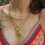 Vintage Halskette mit mehrschichtigem Kristallanhänger für Damen in Goldfarbe - plusminusco.com