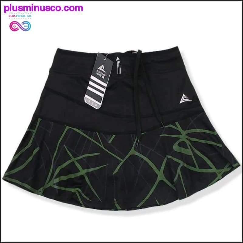 Ropa deportiva con falda corta a rayas para mujer || PlusMinusco.com - plusminusco.com