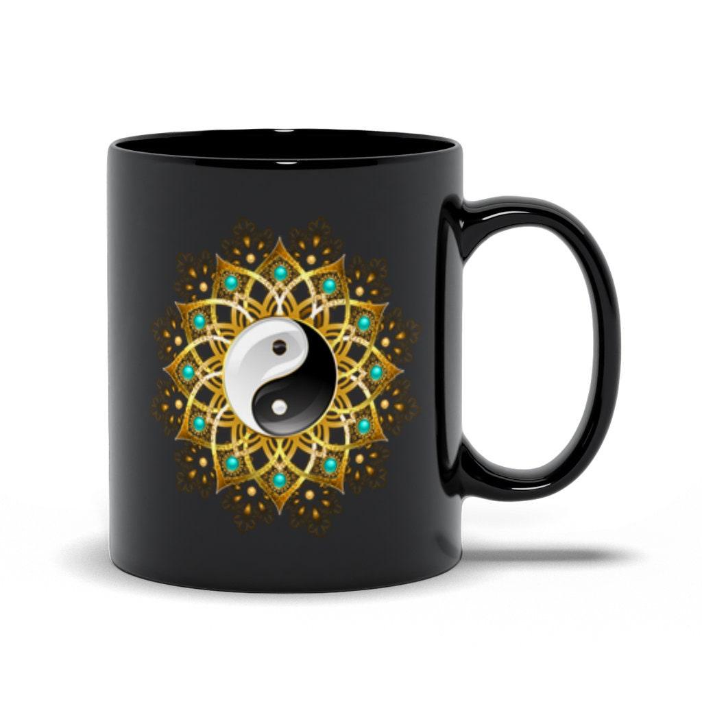 Schwarze Yin-Yang-Mandala-Tassen, Symbol von Yin Yang, Mandala-Kunst, Stammeskunst, Harmonie, Meditation, Suche nach Gleichgewicht, Geschenk für Sie, Geschenk für Ihn – plusminusco.com